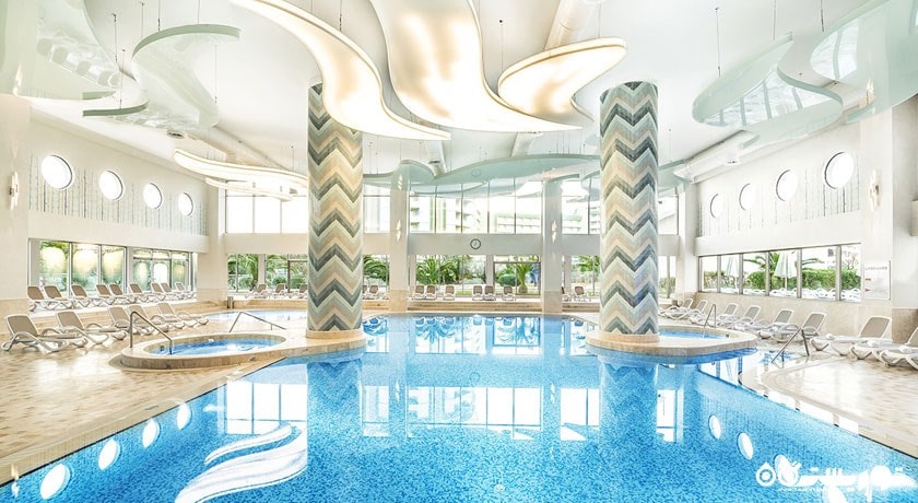 استخر سرپوشیده هتل تایتانیک بیچ لارا